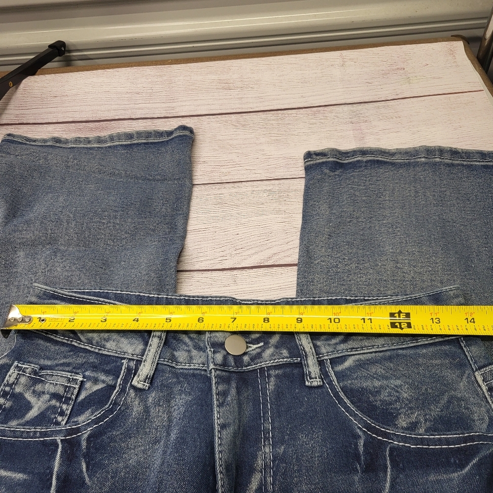 Boutique Jeans with Horse embroidered pockets Size Medium - Picture 5 of 10
